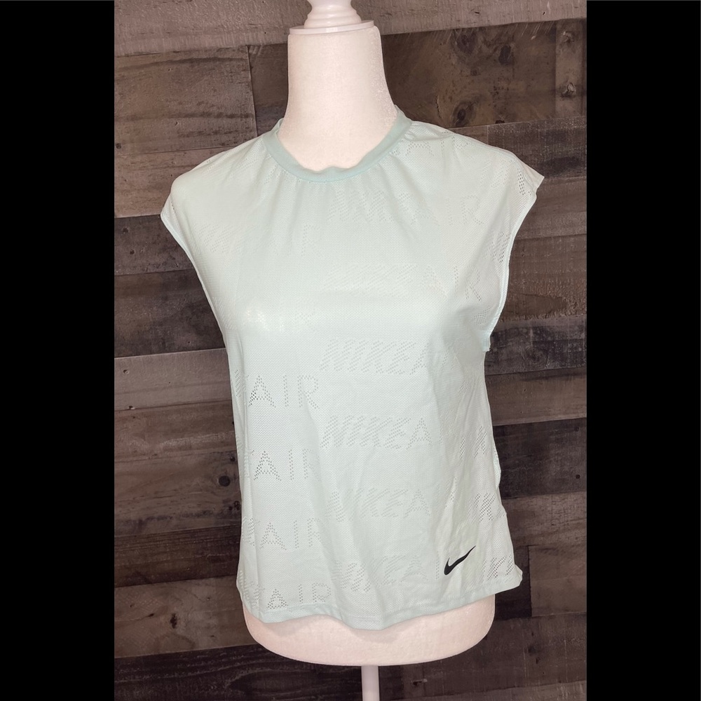 NIKE top